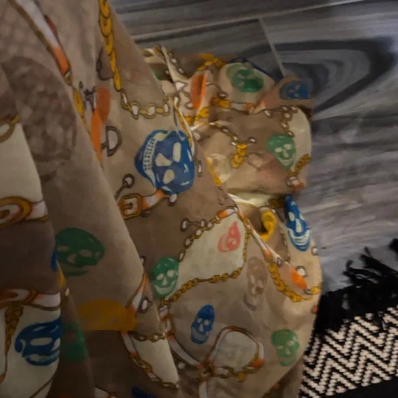 Gucci Multicolor Skull Print Scarf - Picture 8 of 8